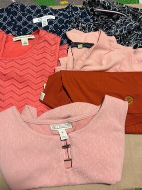 Assorted Women’s M professional Tops 6 piece